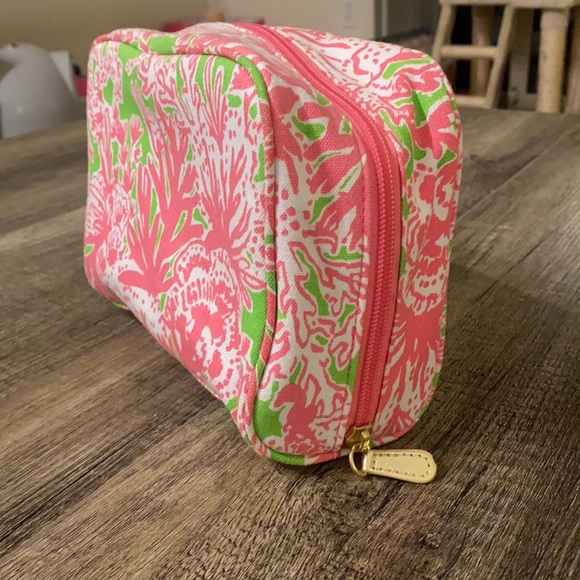 Lilly Pulitzer Cosmetic Makeup Travel Toiletry Bag Case SELL ASAP - Picture 6 of 10